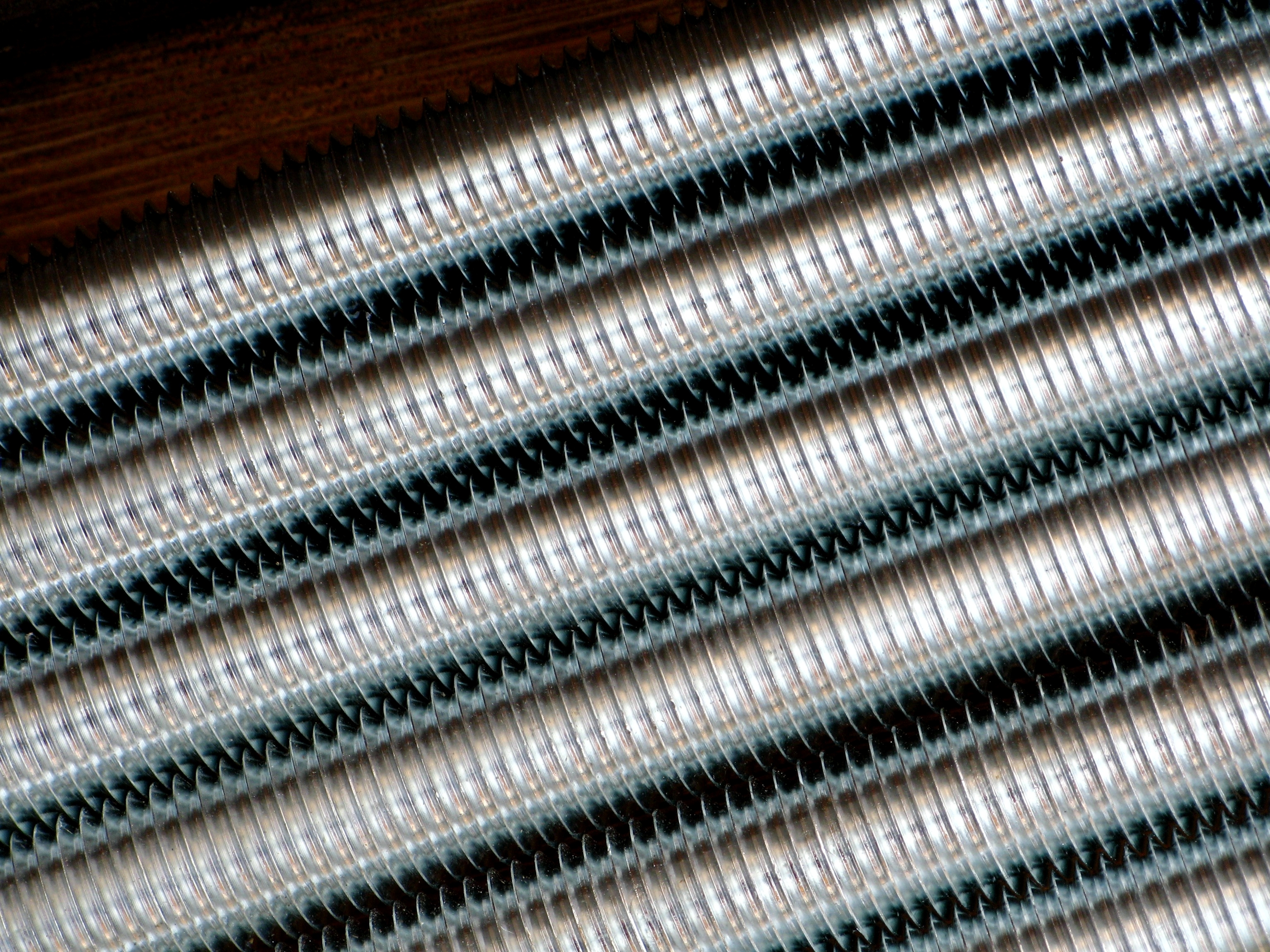 PRESTAÇÃO DE SERVIÇOS DE LAMINAÇÃO DE ROSCAS